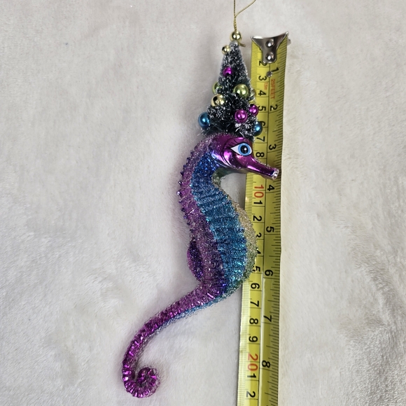 Christmas Ornament seahorse with chritmas tree - Picture 8 of 8